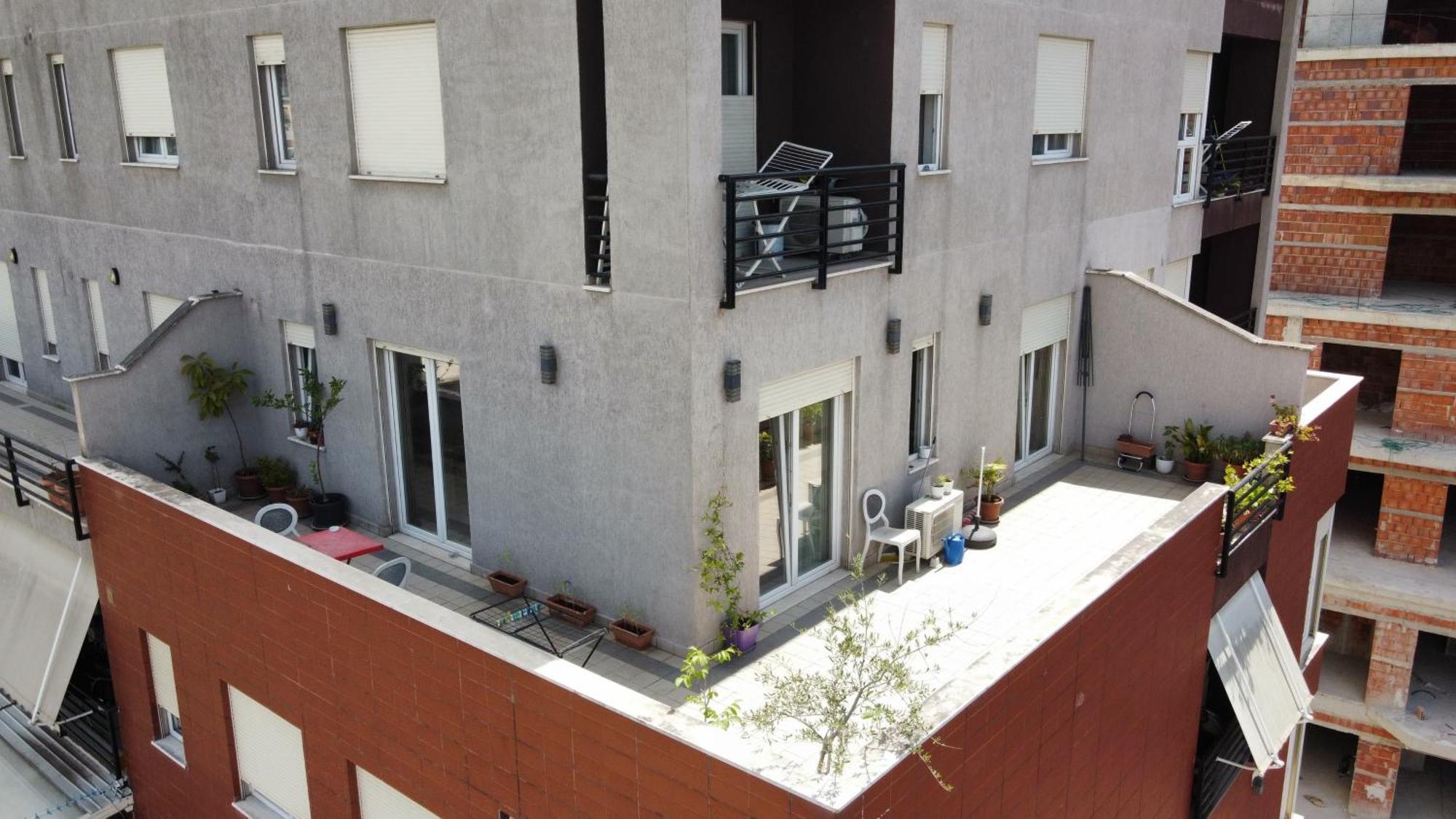 Appartement Corner Terrace Tirana